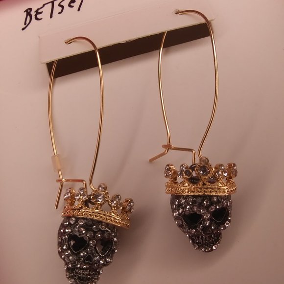 New Betsey Johnson king crowned skull bling earrings - Picture 3 of 12